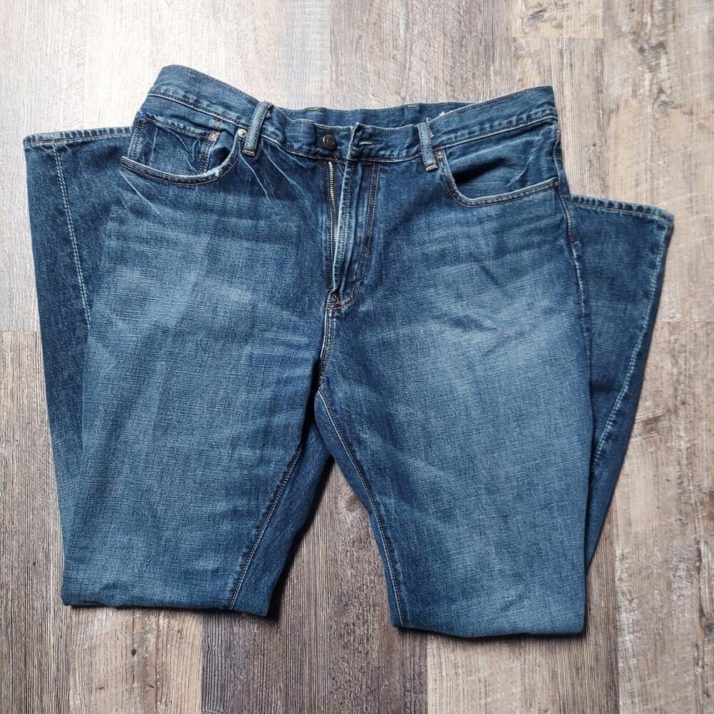 Gap 1969 Easy Fit Men's 38x34 Straight Leg Jeans Medium Wash Blue Denim